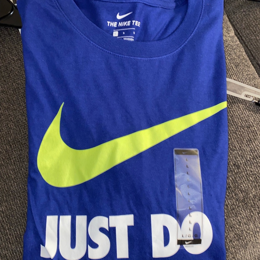 Brand new Nike shirt